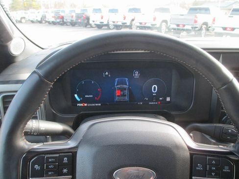 Used 2024 Ford F350 Platinum image 32