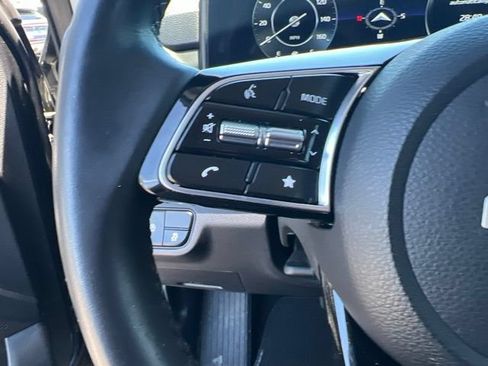 Certified 2025 Kia Seltos EX w/ EX Sunroof Package FWD image 15