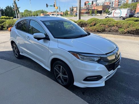 Used 2020 Honda HR-V Touring image 4