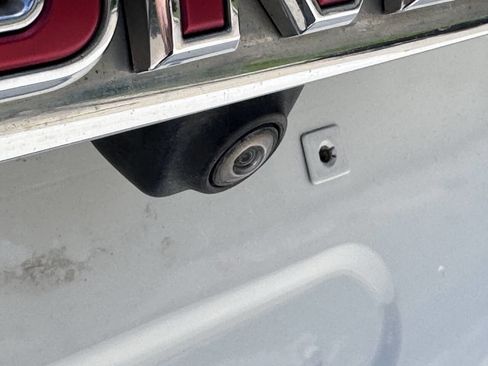 Used 2020 GMC Acadia SLE image 4