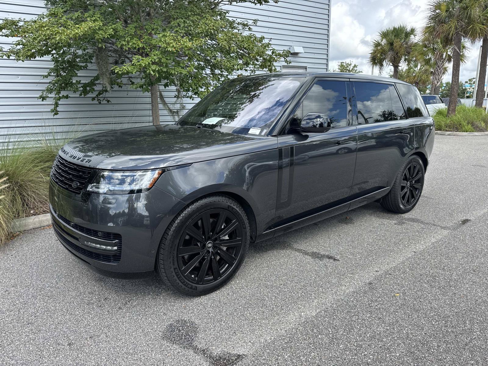 Certified 2023 Land Rover Range Rover Long Wheelbase SE AWD/4WD image 1