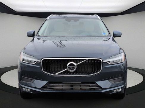 Used 2020 Volvo XC60 T5 Momentum image 3