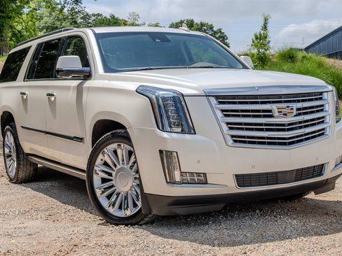 Used 2015 Cadillac Escalade ESV Platinum AWD/4WD image 7