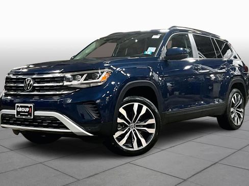 Used 2022 Volkswagen Atlas SE image 2
