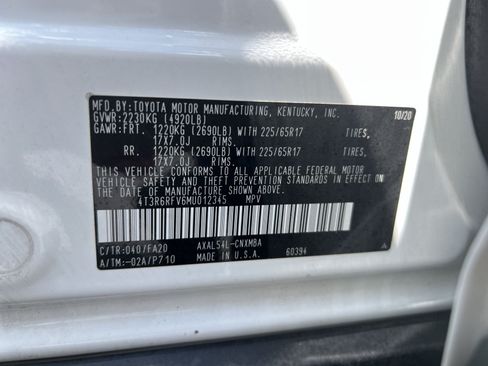 Used 2021 Toyota RAV4 XLE w/ Convenience Package AWD/4WD image 27