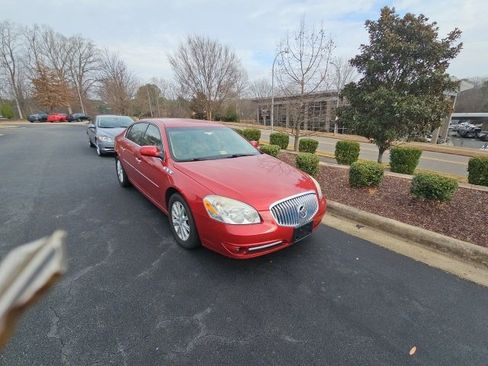 Used 2011 Buick Lucerne CXL image 8