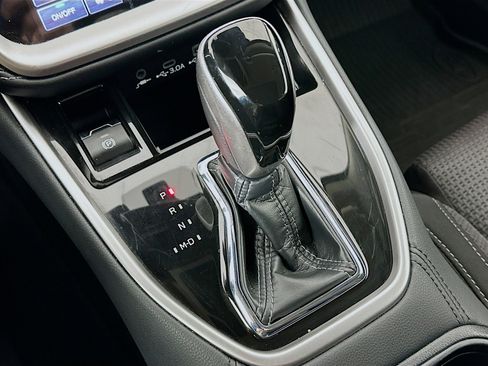 Used 2024 Subaru Outback Premium image 24