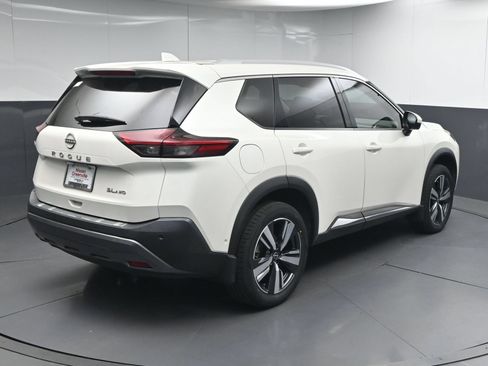 Certified 2023 Nissan Rogue SL w/ SL Premium Package AWD/4WD image 7