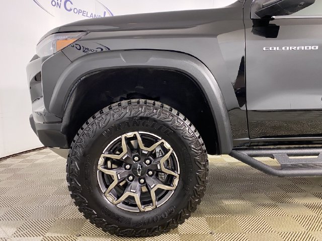 Certified 2026 Chevrolet Colorado ZR2 w/ Technology Package AWD/4WD image 29