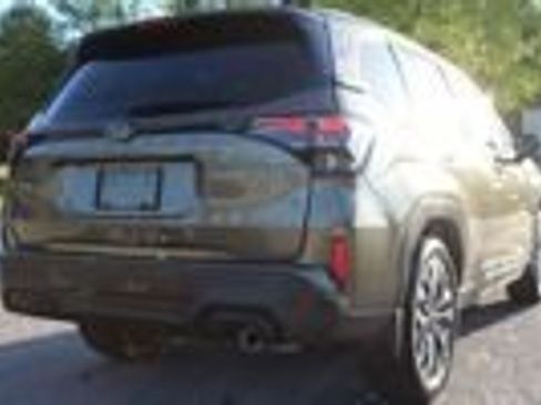 Used 2025 Subaru Forester Touring image 3