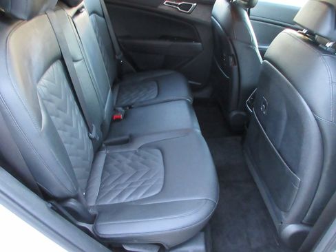 Used 2023 Kia Sportage X-Line AWD/4WD image 18