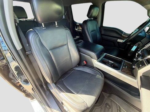 Used 2018 Ford F250 Lariat w/ Chrome Package image 14