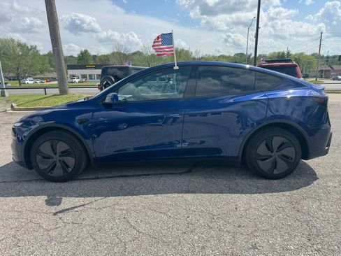 Used 2026 Tesla Model Y Long Range image 5
