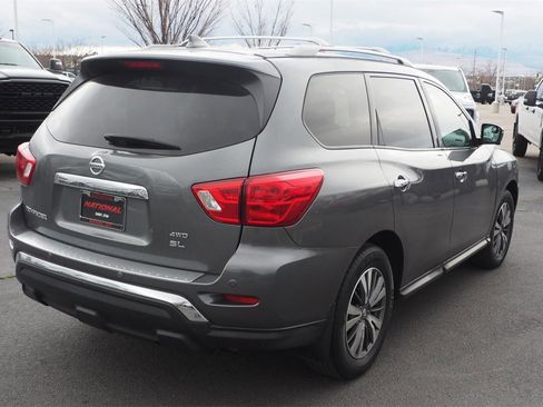 Used 2020 Nissan Pathfinder SL w/ Cargo Package image 4
