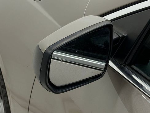 Used 2024 Chevrolet Malibu LT FWD image 32