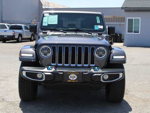 Used 2023 Jeep Wrangler Unlimited Sahara w/ Cold Weather Group AWD/4WD image 2