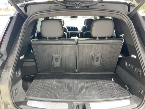 Used 2026 Cadillac Vistiq Sport w/ LPO, Floor Liner Package AWD/4WD image 9