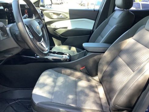 Used 2024 Chevrolet Trax LT w/ Driver Confidence Package FWD image 17