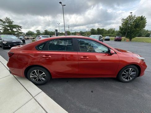 Certified 2023 Kia Forte LXS FWD image 5
