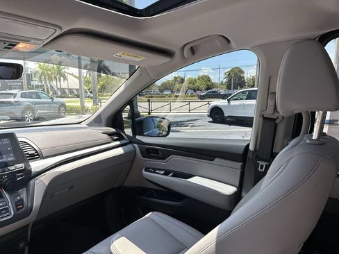 Certified 2024 Honda Odyssey EX-L image 11
