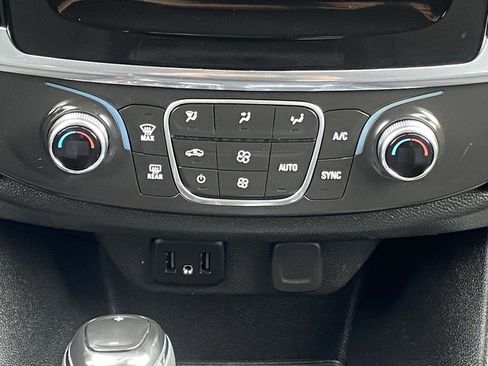 Used 2020 Chevrolet Traverse LS image 15