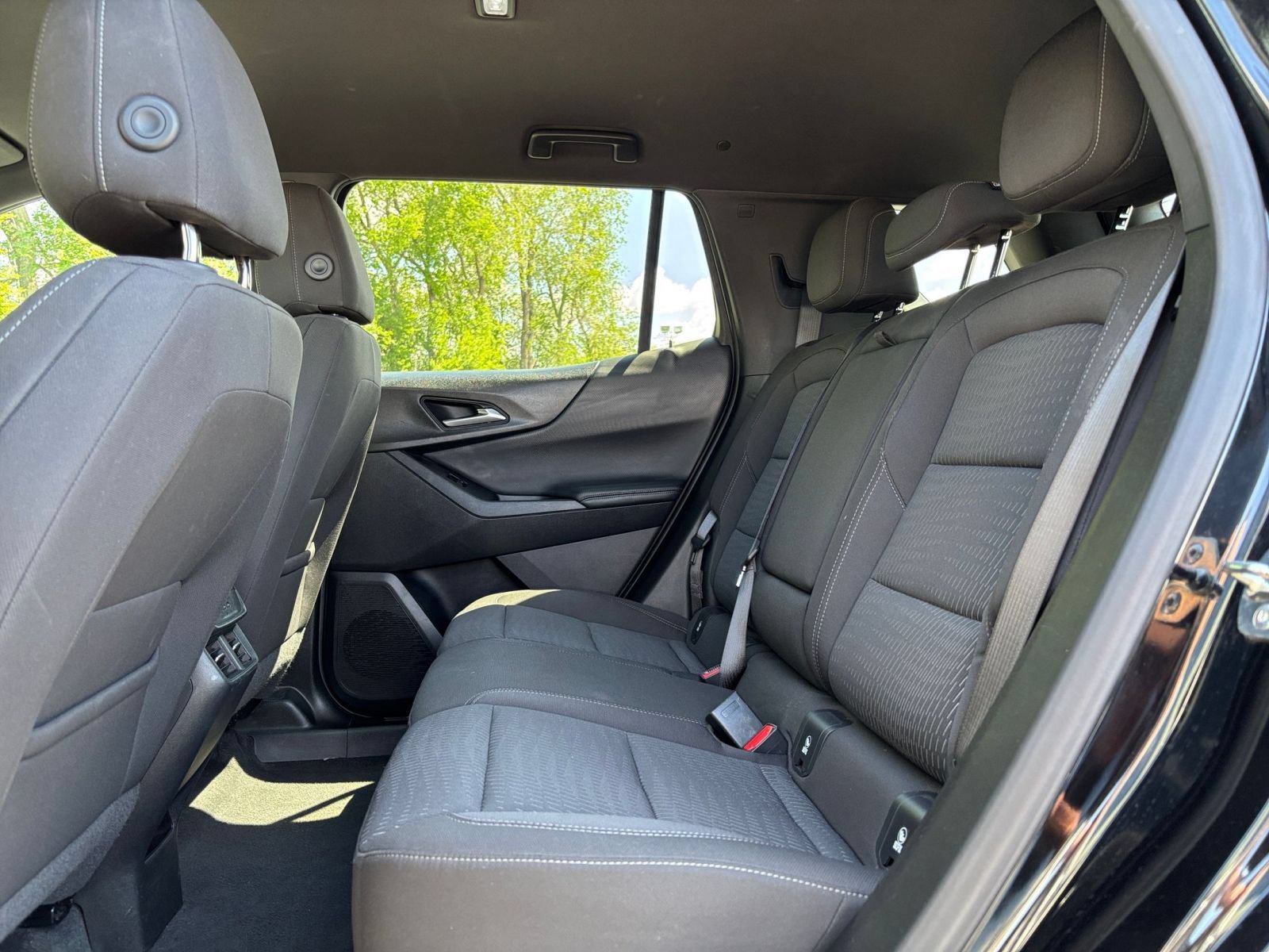 Used 2025 Chevrolet Equinox LT AWD/4WD image 26