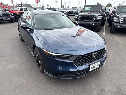 Used 2025 Honda Accord SE image 5
