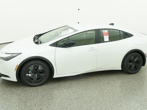 New 2026 Toyota Prius Plug-In Hybrid FWD image 35