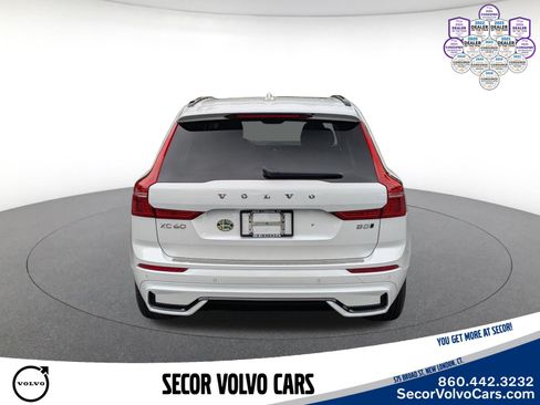 Certified 2024 Volvo XC60 B5 Core w/ Protection Package Premier AWD/4WD image 8