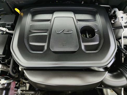 Used 2018 Jeep Grand Cherokee Overland AWD/4WD image 43