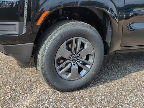 New 2026 Nissan Frontier SV w/ All-Weather Content Package AWD/4WD image 9