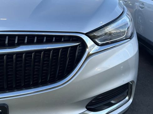 Used 2019 Buick Enclave Essence FWD image 11