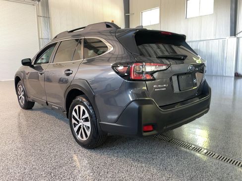 Used 2025 Subaru Outback Premium AWD/4WD image 18