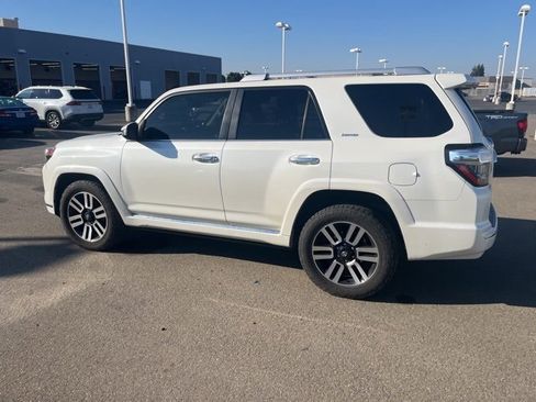 Used 2017 Toyota 4Runner Limited image 8