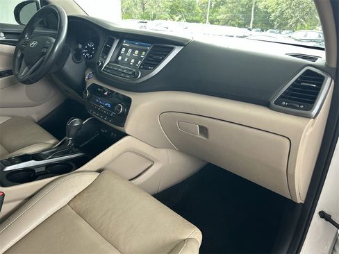 Used 2017 Hyundai Tucson Limited image 34