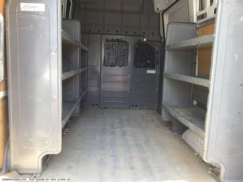 Used 2020 Nissan NV 2500 SV RWD image 9