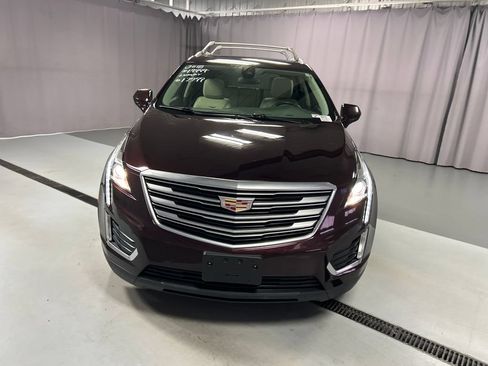 Used 2018 Cadillac XT5 Luxury w/ Driver Awareness Package FWD image 2