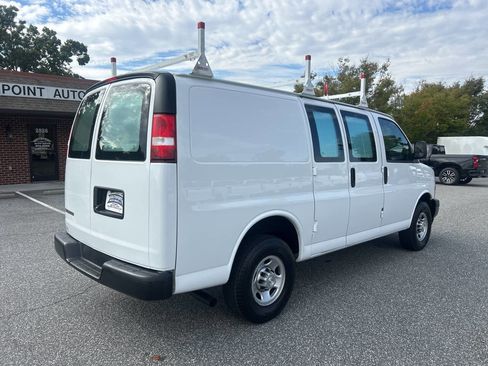 Used 2021 Chevrolet Express 2500 w/ Driver Convenience Package image 4