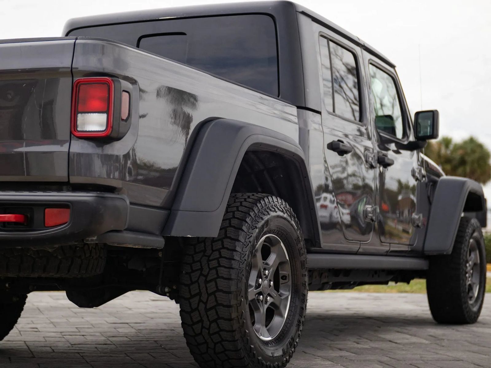 Used 2021 Jeep Gladiator Rubicon w/ Cold Weather Group AWD/4WD image 16
