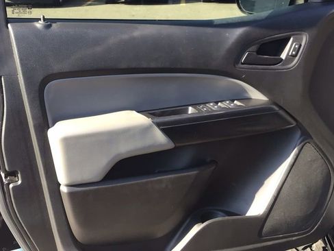 Used 2019 GMC Canyon 2WD Crew Cab w/ Convenience Package image 17