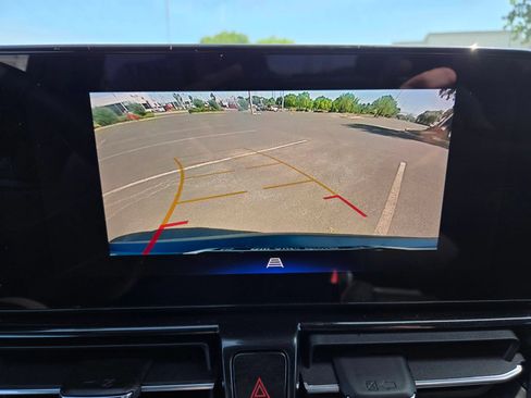 Used 2025 Chevrolet TrailBlazer RS FWD image 19