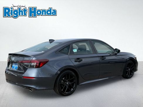 Used 2025 Honda Civic Sport image 8