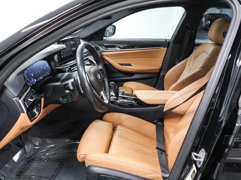 Certified 2023 BMW 530e w/ Convenience Package image 19