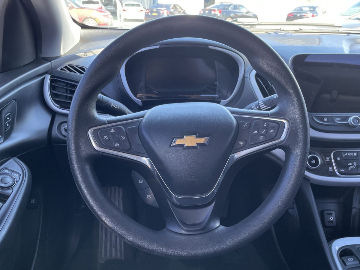 Used 2018 Chevrolet Volt LT FWD image 7