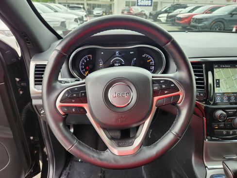 Used 2022 Jeep Grand Cherokee Laredo X AWD/4WD image 18