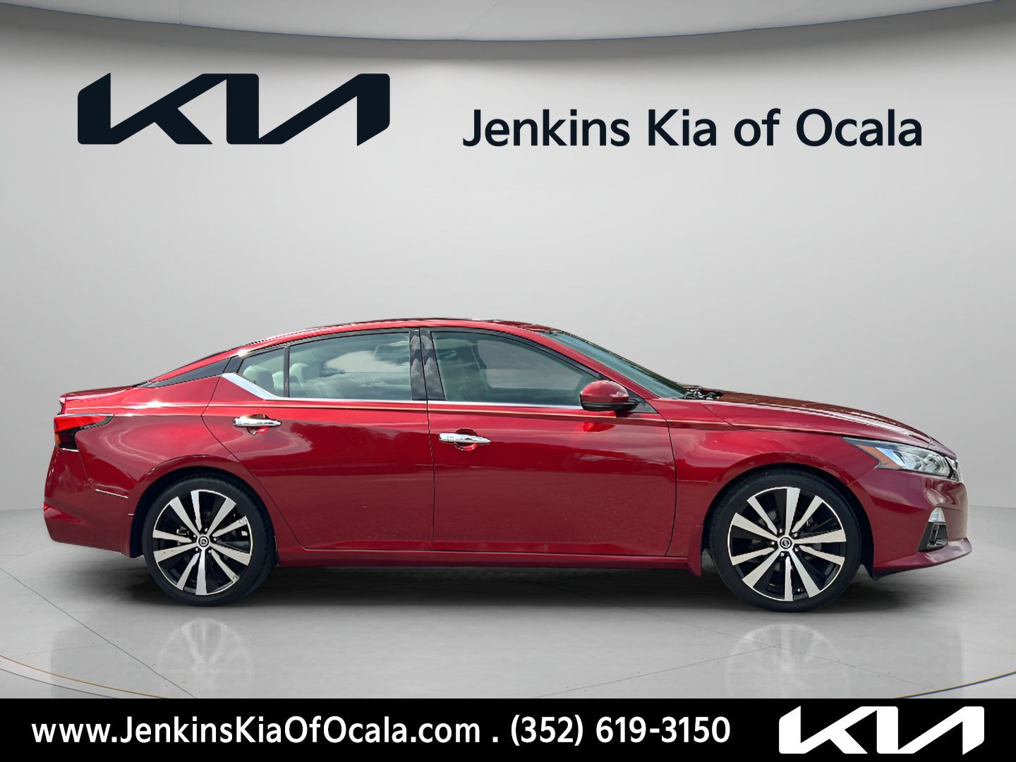 Used 2020 Nissan Altima 2.5 Platinum FWD image 2