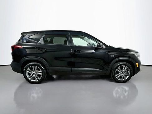 Used 2021 Kia Seltos LX AWD/4WD image 8