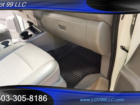 Used 2016 Nissan NV 2500 SV w/ Technology Package image 33