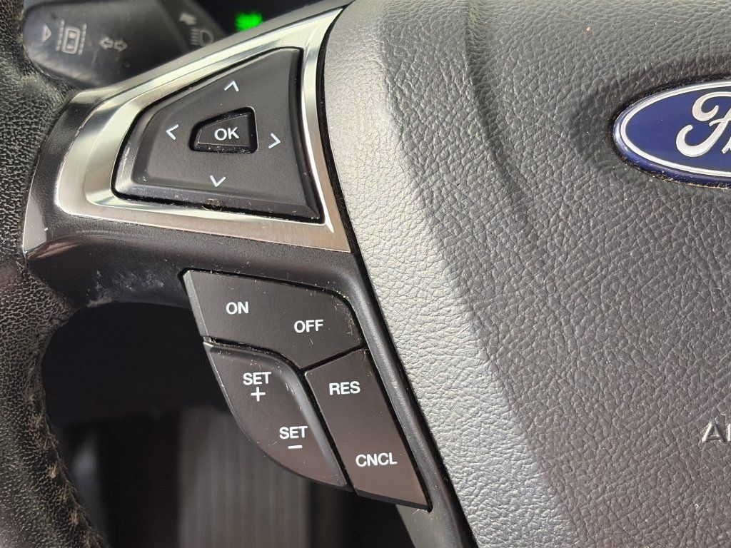 Used 2018 Ford Fusion SE w/ Equipment Group 602A FWD image 17