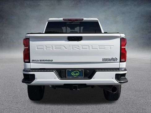 Used 2025 Chevrolet Silverado 2500 High Country w/ High Country Premium Package AWD/4WD image 6